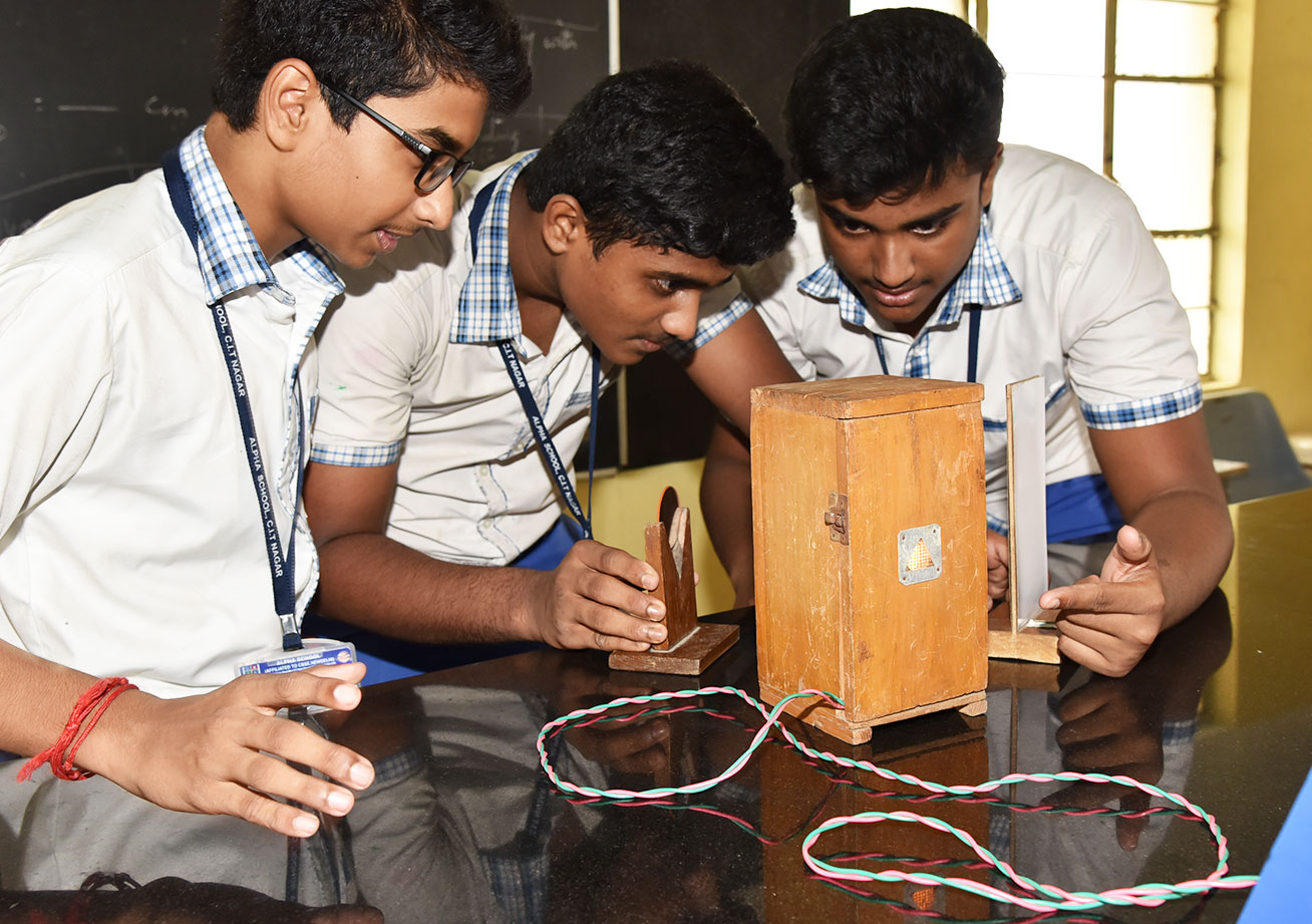 Kids experimenting - CBSE School CIT Nagar