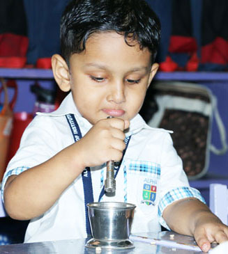 Kids experimenting2- Alpha CBSE School Chennai